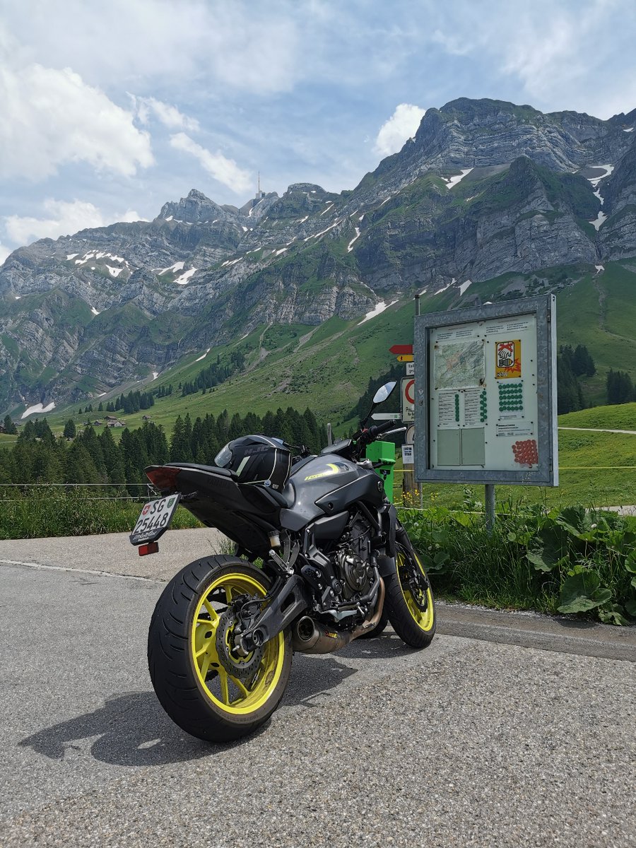 snowflower_ch's tweet photo. Hab' den heutigen Tag auf dem Bike genossen ;-) #BackHome #Sattelegg #Einsiedeln #Schwägalp #etc. https://t.co/9YAPiH1NsC
