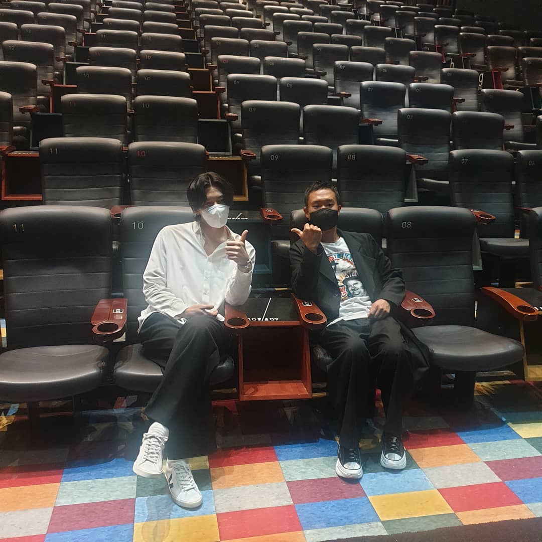 JCWFever's tweet photo. JiChangWook 😍😍😍
[Movie] Hard Hit Stage Greetings 20210626
@jichangwook #BackstreetRookie
#JiChangWook #지창욱 #TheK2 #KimJeha #SuspiciousPartner #jichangwookfever  #Healer  #MeltingMeSoftly
#citycoupleswayoflove
#LovestruckintheCity
#hardhit #restrictedcall 
Cr@rooplly https://t.co/zvhkXsiTKB