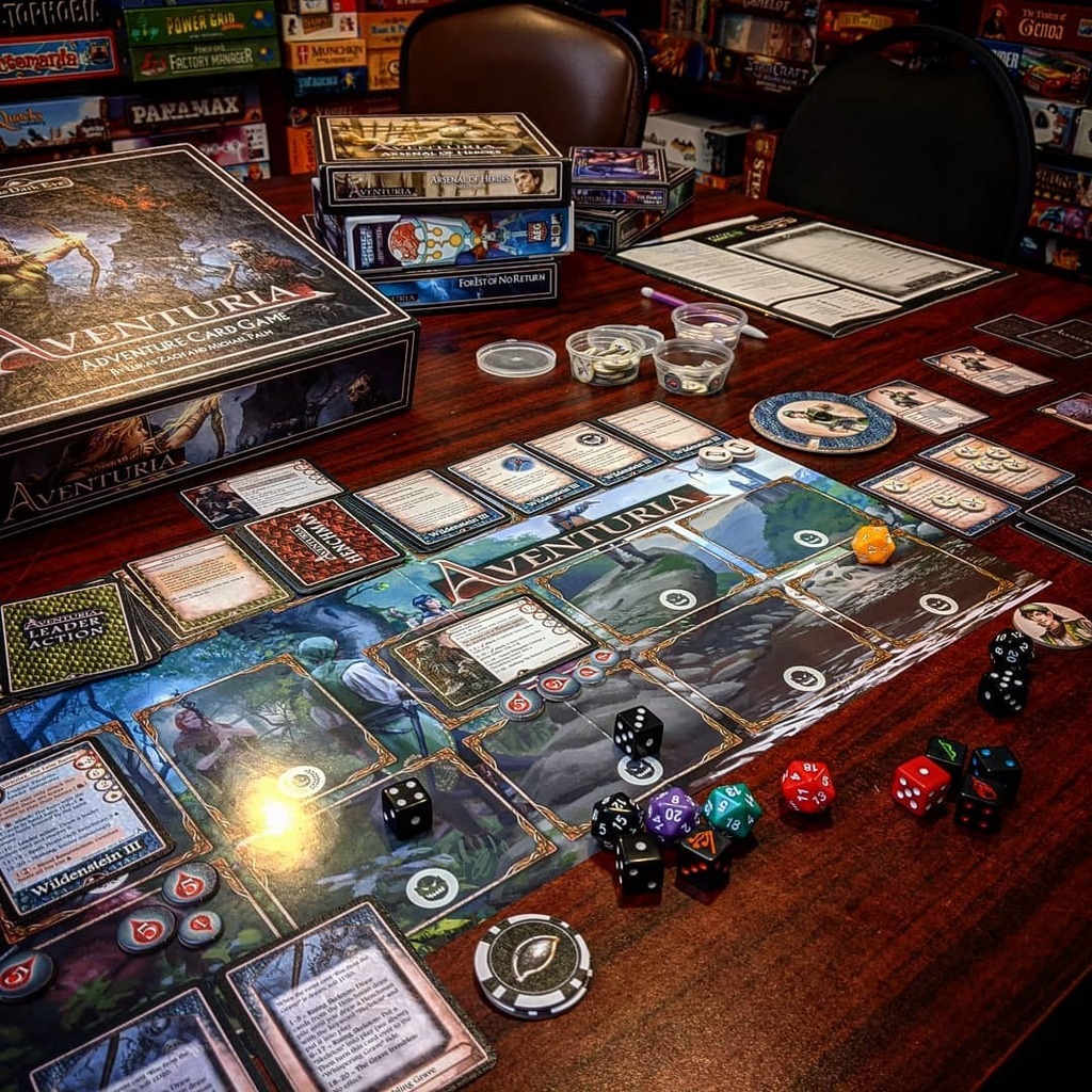 TabletopBellhop's tweet photo. Using some new stuff for the start of this three act adventure in Aventuria.
The dice from Arsenal of Heroes and the life counters from Wheel of Life.
#Aventuria #AventuriaAdventureCardGame #TheDarkEye #DasSchwarzeAuge #AdventureCardGame https://t.co/aqtB1Eq743 https://t.co/J0SbSacipn
