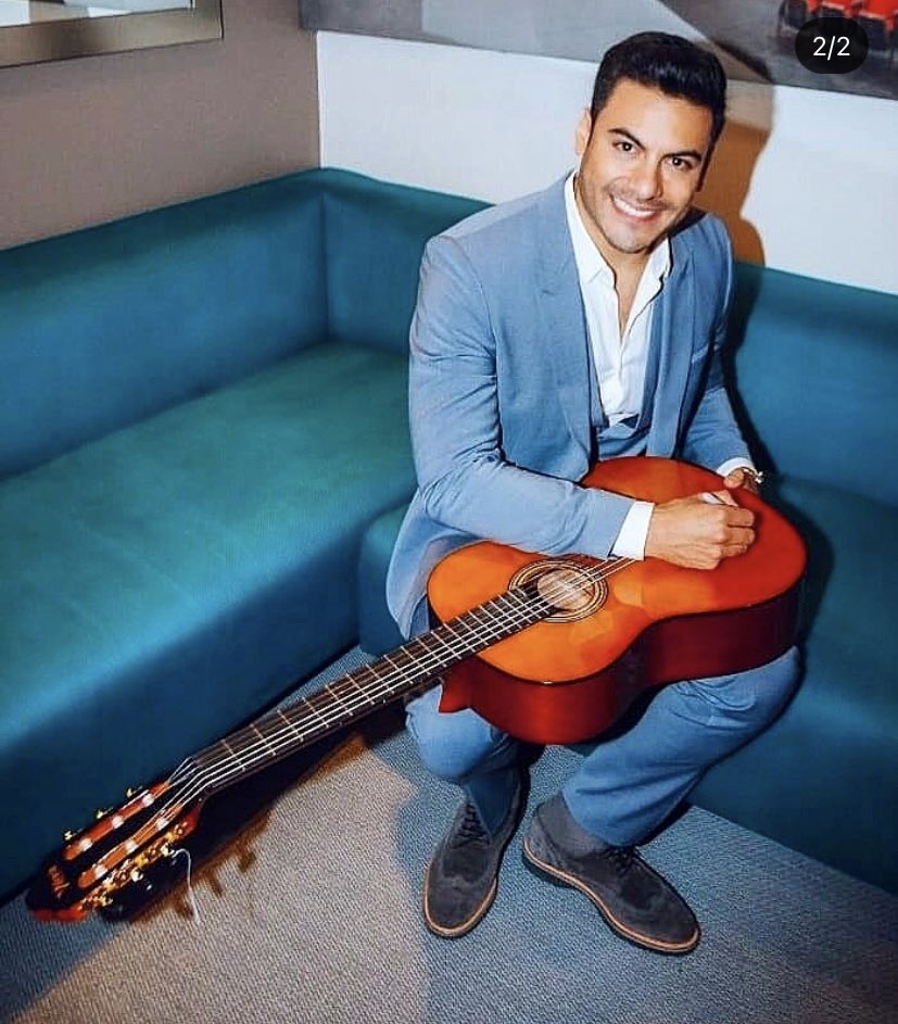 pelirrojaradio's tweet photo. Atención #riveristas ‼️‼️‼️

A las 9:00 am haremos “Linea Directa Ganadora” para conocer quién se lleva a 🏠 la 🎸 autografiada de @_CarlosRivera , exclusiva de @RadioDisneyMX https://t.co/xDSCTlrikQ