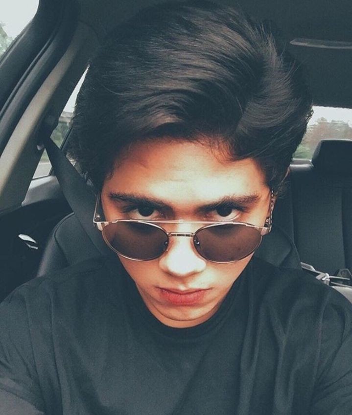 Achaali17's tweet photo. Gue ketika lagi pantau kalian buat nonton #KeajaibanCintaSCTV  setiap malam jam 21.55 wib #aliando #aliandosyarief #majuinjamtayangkeajaibancinta @alysyarief https://t.co/IH6OyNI6aq