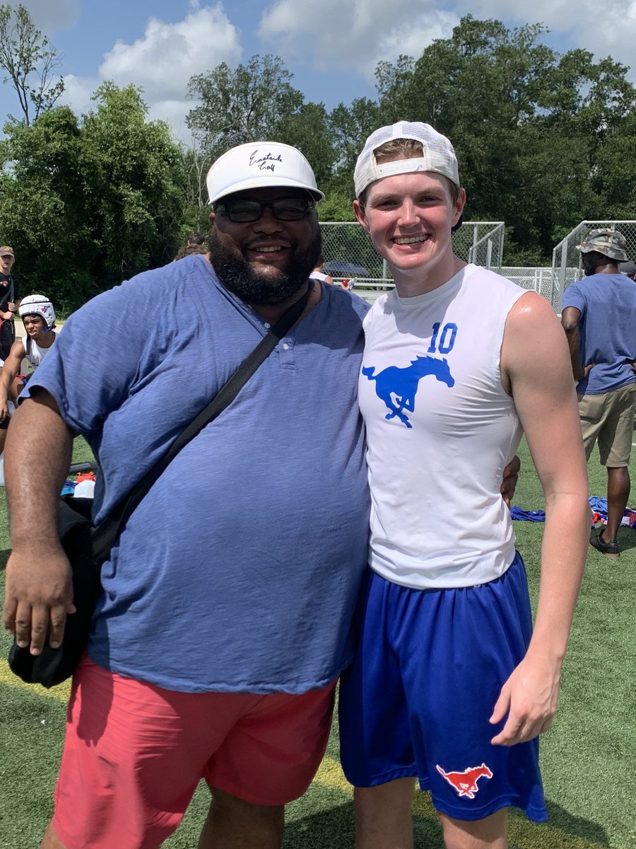abrickert1's tweet photo. Thank you to Coach Vern for coaching Tanner over the last 9 years! You have constantly encouraged and pushed him to be the best he can be.  We ❤️ you and are so blessed to have you in our lives! Last 7v7 🏈- Senior year! @VnumanII @BrickertTanner @BrickertD https://t.co/MKFWz3ttbU