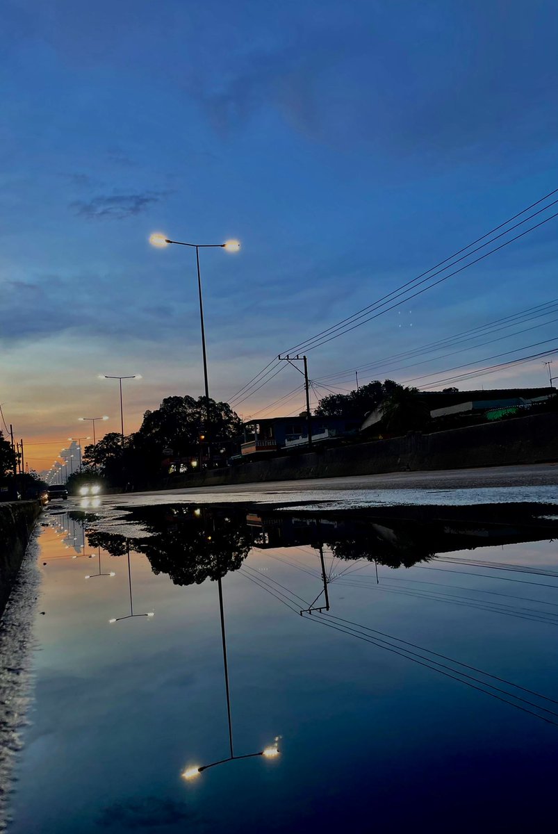avenue boyeros 8:01 PM