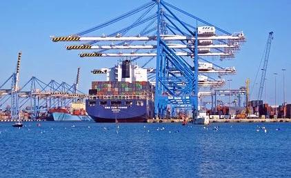 allafrica's tweet photo. Govt Seeks End to War Risk Insurance On Nigeria-Bound Vessels @THISDAYLIVE: https://t.co/XtAdHReZwi #Nigeria #shipping #warinsurance #governance #economy https://t.co/SkUHzQXSJh