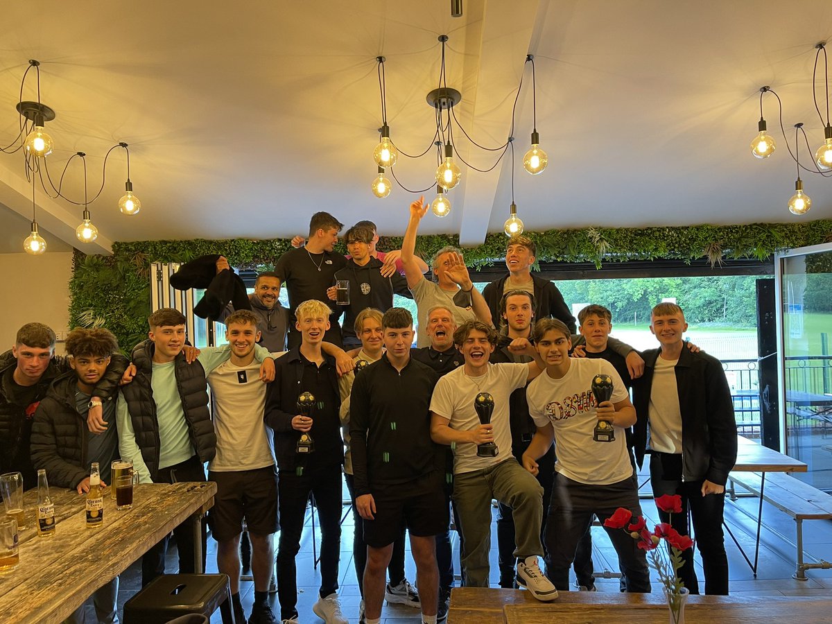 After a fantastic 11 seasons together the boys partied long into the night. Reece picked up managers player of the year with Paddy receiving players player. Finn ,Lewis Paddy ,Joel ,Reece and Tom all picked up long service awards 👏👏👏👏👏