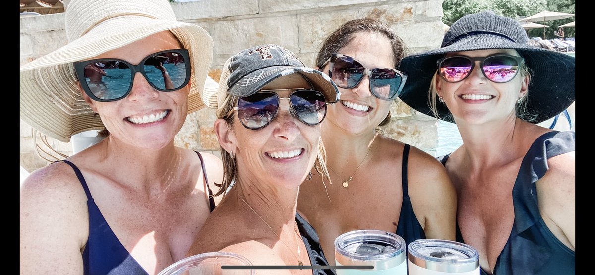 MrsRowe18's tweet photo. Friends, sunglasses and hats selfie at the JW Marriott San Antonio. Happy summer!! @frankhousera1 https://t.co/r0NSDse6Fz