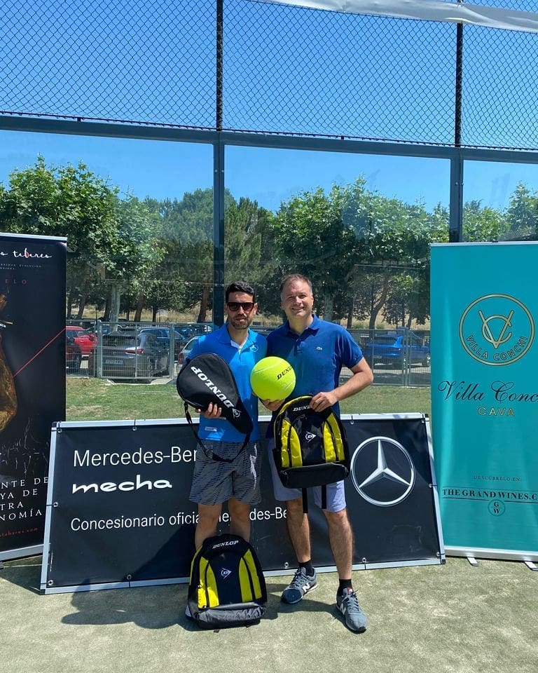 MobilityCentro's tweet photo. ➡️ Entrega de Premios Torneo Motor Mecha Pádel XI edición.
Damos la enhorabuena a los ganadores de cada categoría y a todos los participantes.
¡Gracias a todos!
#MotorMecha #Mercedes #AMG #MercedesBenz #EQ #Pádel #premios #sport #sports #Summer https://t.co/p7E7O5S5Uc
