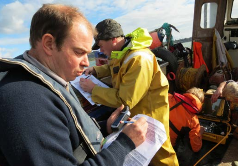Welsh_Fishermen's tweet photo. #Welsh #fishers have been trained by @SwanseaUni on how to design and undertake #intertidal and #subtidal surveys, using still cameras and video to identify protected #seabed #habitats and species. https://t.co/rBvJnAA1MO