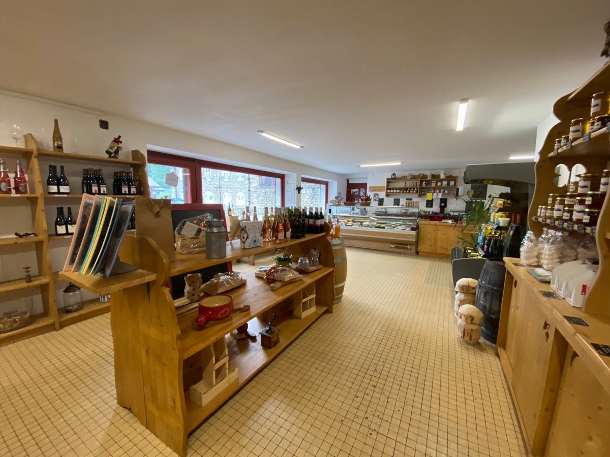 geranium74's tweet image. Vente - Fonds de commerce Le Biot - 69 000 €
Un fonds de commerce et droit au bail sur la commune de Le Biot, proche de Morzine et des pistes de ski des Portes du Soleil.

Le droit au bail commercial est sur 9 ans et se termine le 31/12/202 geranium74.com/?q=5710355