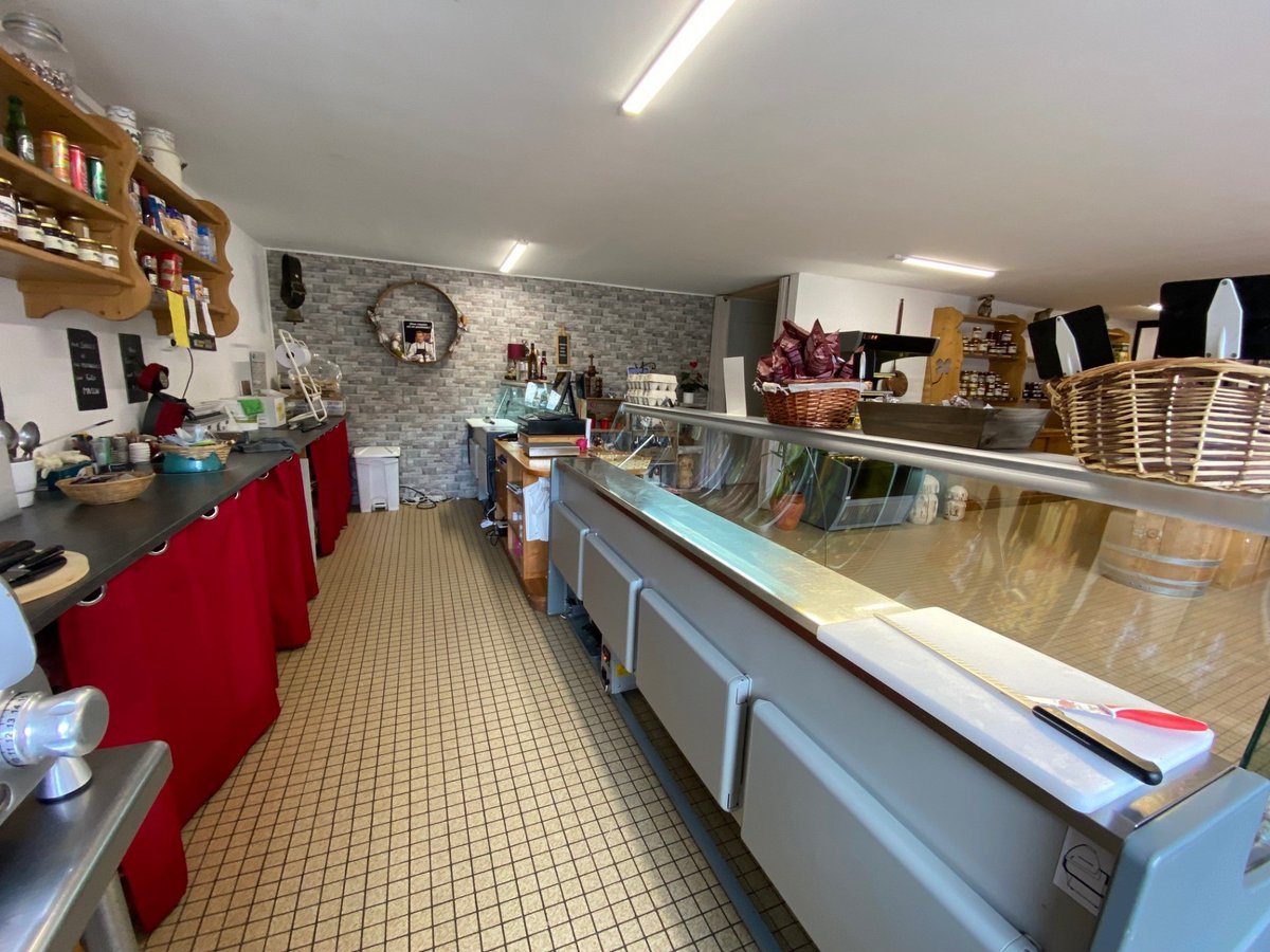 geranium74's tweet image. Vente - Fonds de commerce Le Biot - 69 000 €
Un fonds de commerce et droit au bail sur la commune de Le Biot, proche de Morzine et des pistes de ski des Portes du Soleil.

Le droit au bail commercial est sur 9 ans et se termine le 31/12/202 geranium74.com/?q=5710355