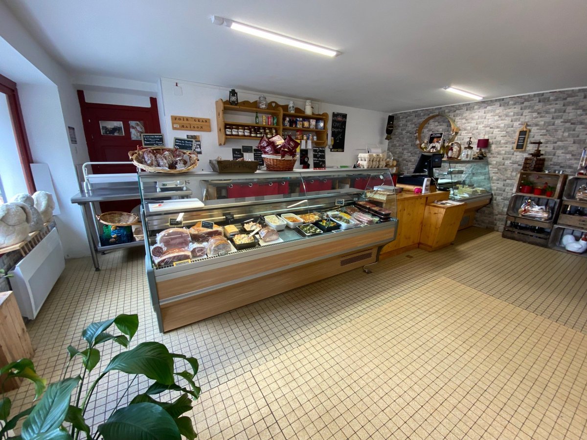 geranium74's tweet image. Vente - Fonds de commerce Le Biot - 69 000 €
Un fonds de commerce et droit au bail sur la commune de Le Biot, proche de Morzine et des pistes de ski des Portes du Soleil.

Le droit au bail commercial est sur 9 ans et se termine le 31/12/202 geranium74.com/?q=5710355