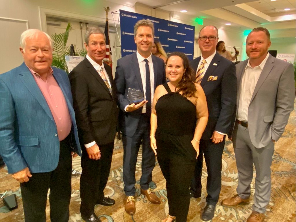 LamarPFisher's tweet photo. Last Friday I had the honor of attending the Greater Pompano Beach Chamber of Commerce Annual Dinner and Board Installation. Congratulations to all  new board members and award winners of the night! https://t.co/irHfLK6zXT