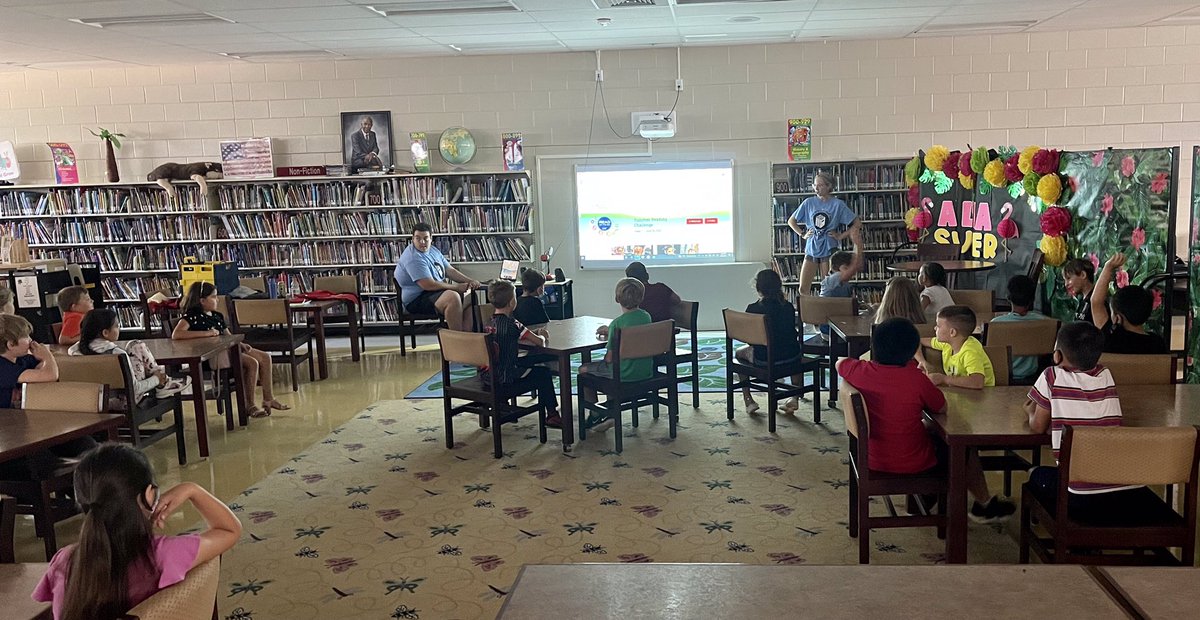 North Side Street Team visits Hammond Elementary this morning! <a href="/hubofschool/">HCPS Library Media</a> <a href="/HCPSHammond/">Hammond Elementary</a> <a href="/hcpshost/">HCPS HOST Program</a> #readonthego