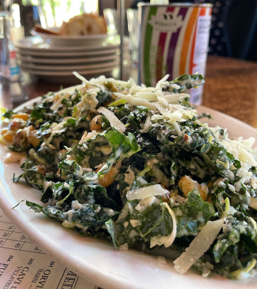 QuartinoChicago's tweet image. Tuscan Kale Salad on repeat. 🌿 #MondayMode