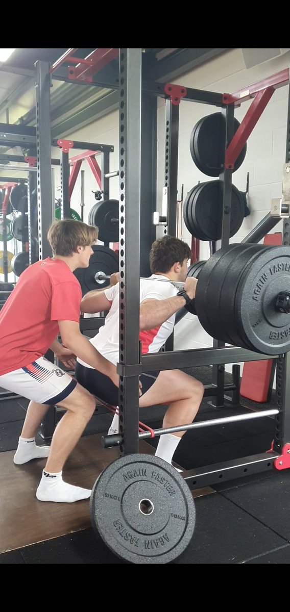 Some tin being shifted by O.Mordaunt <a href="/RadleyHSocial/">Radley College H Social</a> and H.Silman @RadleyDSocial this morning. 

Hard work is paying off for all the Senior Rugby boys in prep for the season ahead - well done lads 💪