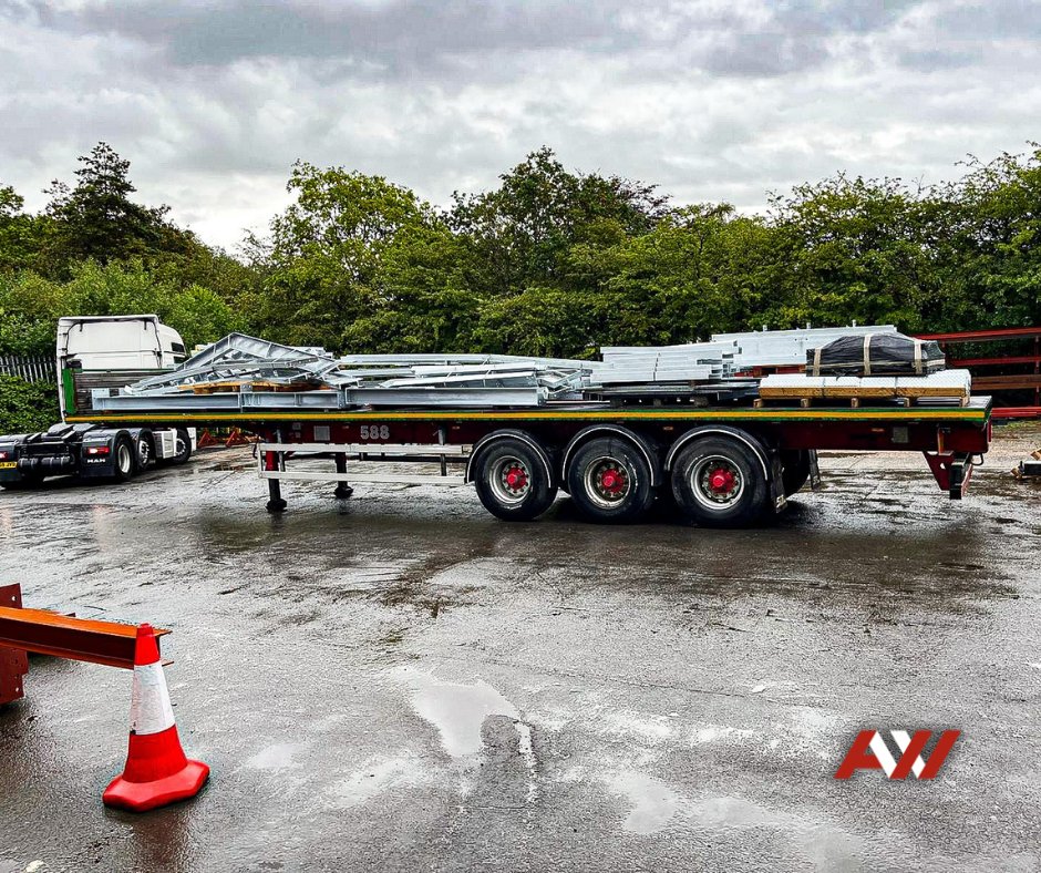ANYWeldLtd's tweet image. This morning we loaded up the #structuralframe for this 8 flight #fireescape #staircase which then went up to Bristol. 

The team are now working on craning the steels to the back of the building where the stairs will be #installed 🏗 

Find out more at anyweld.co.uk/project/crossm…