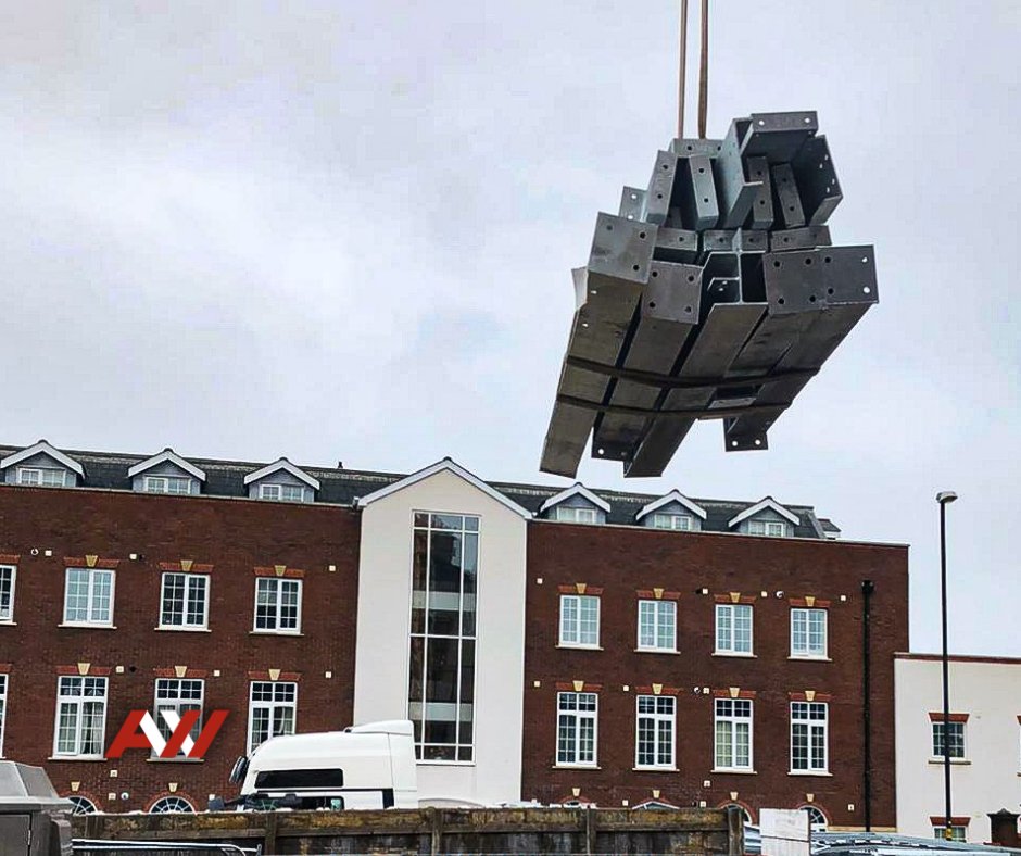 ANYWeldLtd's tweet image. This morning we loaded up the #structuralframe for this 8 flight #fireescape #staircase which then went up to Bristol. 

The team are now working on craning the steels to the back of the building where the stairs will be #installed 🏗 

Find out more at anyweld.co.uk/project/crossm…