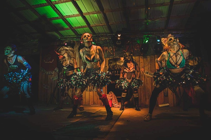 It felt absolutely amazing to be back on stage! Tons of shows to be announced soon! Later creeps! #themonsterdolls #nowbooking