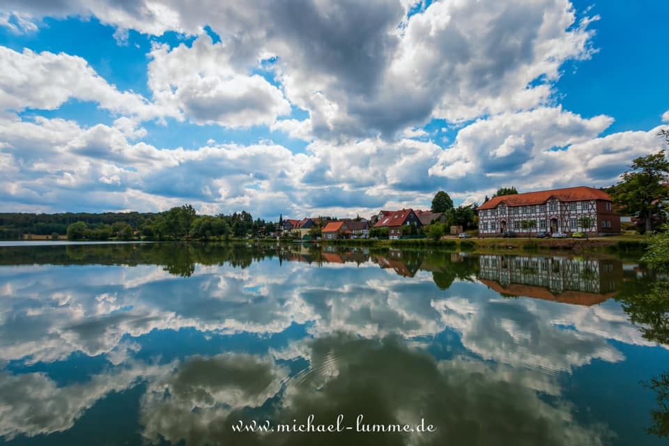 michaharz's tweet photo. Schöne Spiegelung im Stieger See,
dazu noch der großartige Himmel.
Was will man mehr?
Schaut doch mal auf meiner Homepage vorbei https://t.co/ly9WhsCDP6
#stiege
#see
#stiegersee
#oberharz
#oberharzambrocken
#schloss
#schlossstiege
#Harzfotografie
#Harzfotograf
#harz
#harzmou… https://t.co/OD3Po4QXHJ