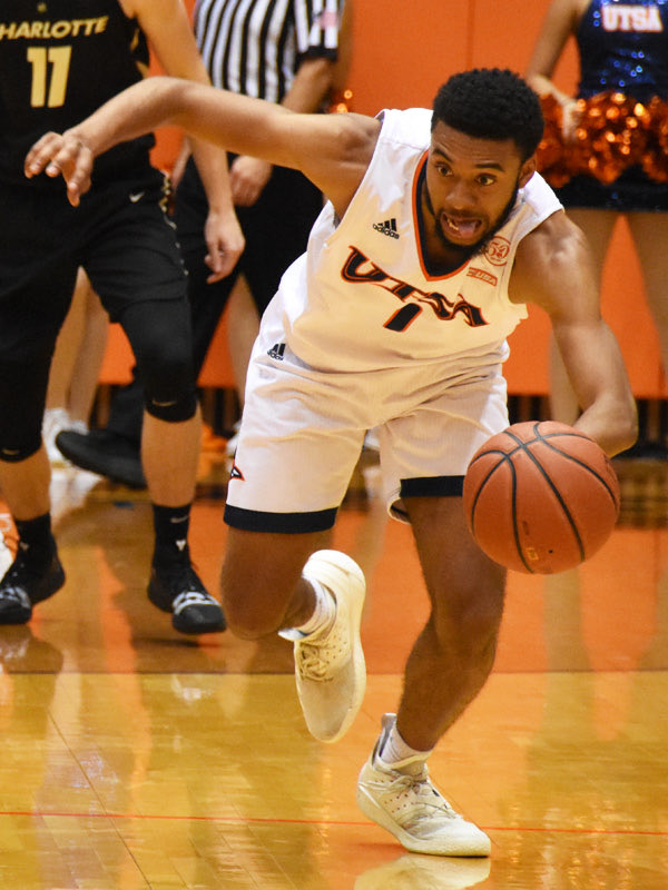 5ive_out's tweet photo. For today’s #CBB interview, we bring on @lulchristian25. Christian played @UTSAMBB and currently is @UNTDallas starting up their #bball program! 
Check out his #episode⬇️
Apple: https://t.co/PR88Age1gZ
Spotify: https://t.co/Zt2Y942vK0
YouTube: https://t.co/eyyICNuwqJ https://t.co/st1Yb05SiW