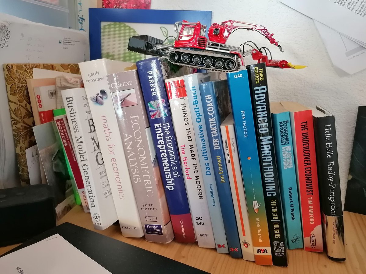 Ulrich__Kaiser's tweet photo. #privatelibraries are trending on twitter. Here is mine:

ht @BachmannRudi &amp; @PHuenermund https://t.co/yaoowEK3so