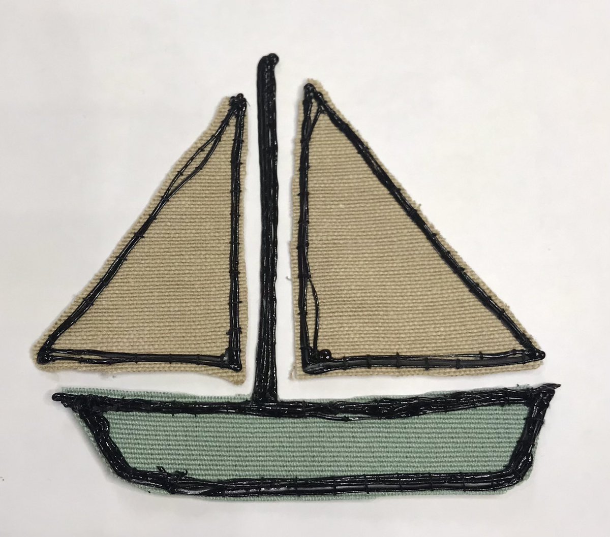 CarolineHack's tweet photo. Spent most of today playing with boat/sail shapes using my #3dPlastic pen and sewing fabric on or around the pieces.
Not sure where it’s going, but I find the hands-on making helps ideas develop.
#WorkInProgress #IAmSewing #HandEmbroidery https://t.co/OmkZpChPM1