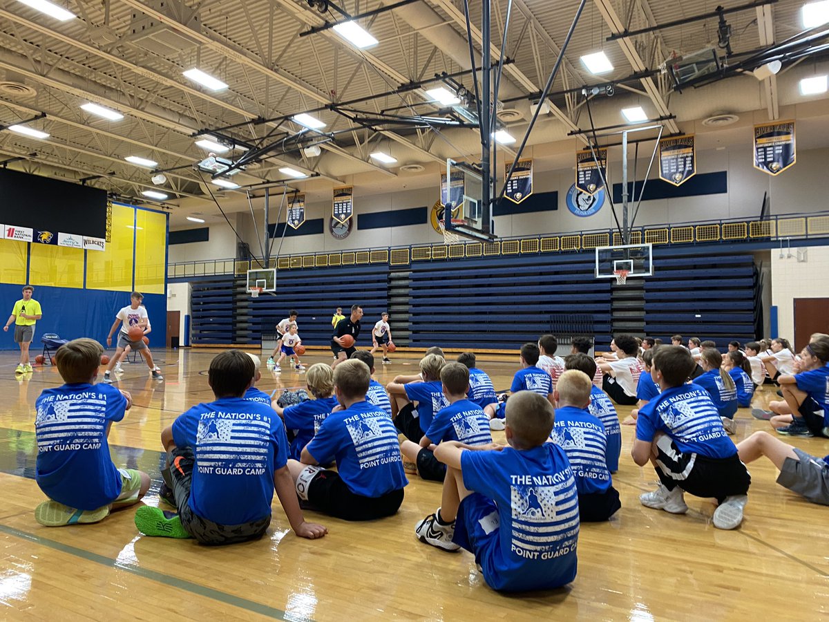 OtterBasketball's tweet photo. Everywhere we go, kids are talking about playing at the next level, but have no idea what it takes. We’re going to teach that this week in River Falls, WI. #pointguardelite #juniorelite https://t.co/pBh0Vul7m8