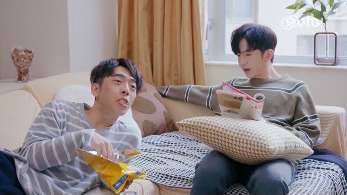 daisukslove's tweet photo. ⚠️Hong Kong Ossan's Love EP1 is now available in Eng and Thai Sub on Viu Singapore. Connect to your VPN if you want to watch it fast! 
#ossanslove #ossanslovehk #港版大叔的愛 #大叔的愛 #おっさんずラブ #田牧 #おっさんずラブ香港 #blseries #boysloveseries #blcouple #BL #HongKongBL https://t.co/osIKPbCLBf