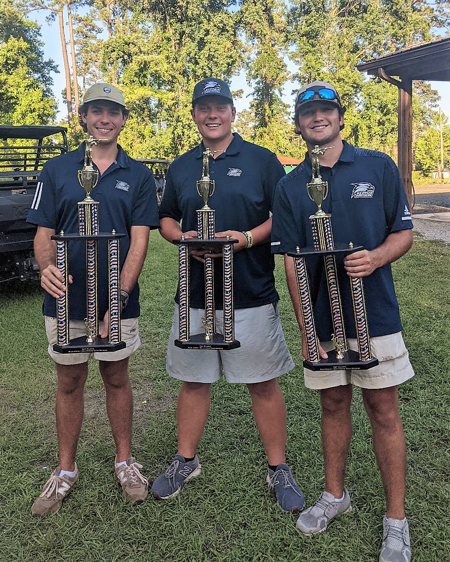 WingClayNation's tweet image. Congratulations to the Georgia Southern Clay Target Team for winning the Collegiate Division at the 2021 Junior U.S. Open Sporting Clays Championship.  Three man team shot 587/600 over the 2 day Main Event for a 7 target win over second place Clemson.  GATA Eagles!