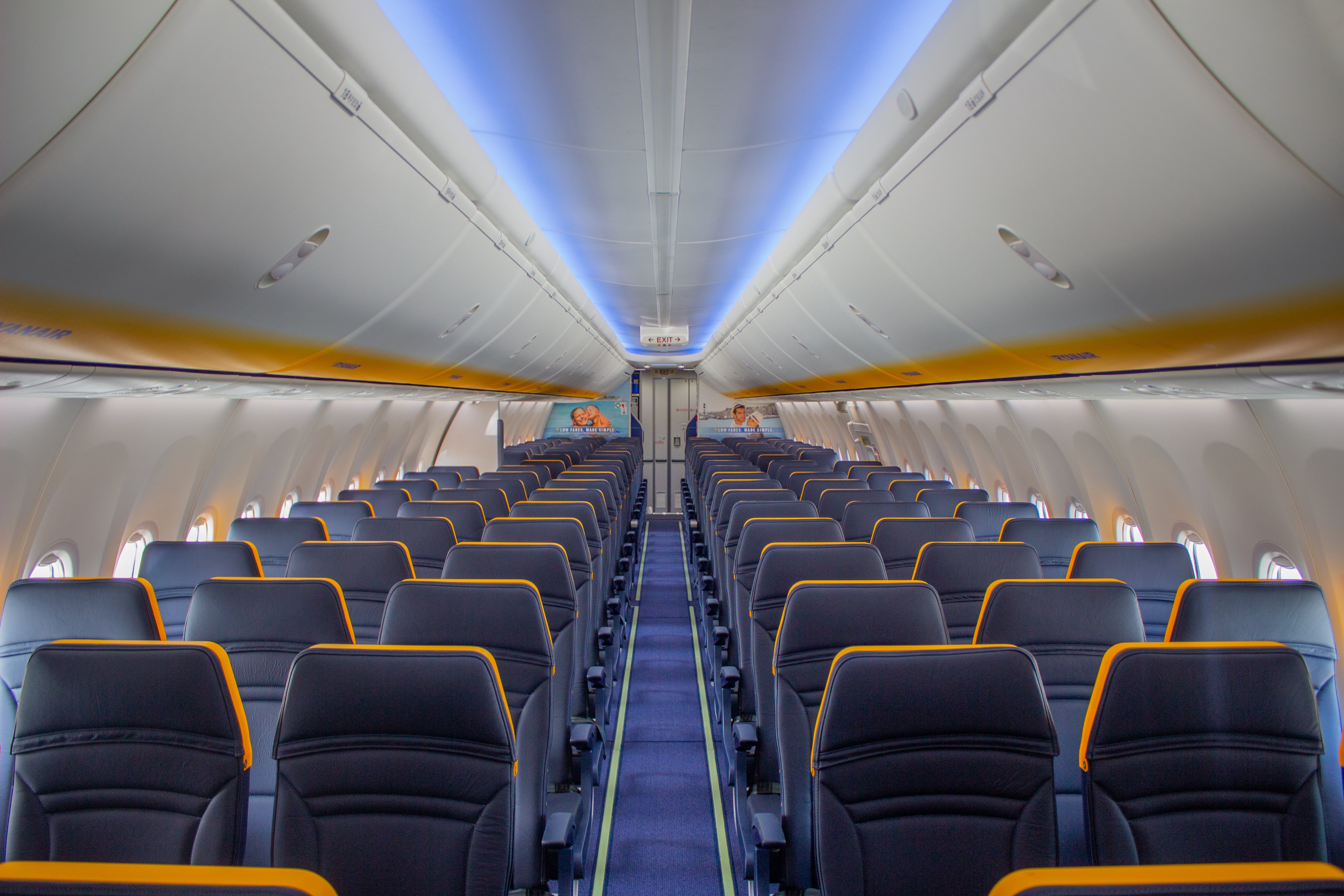 boeing 737 interior