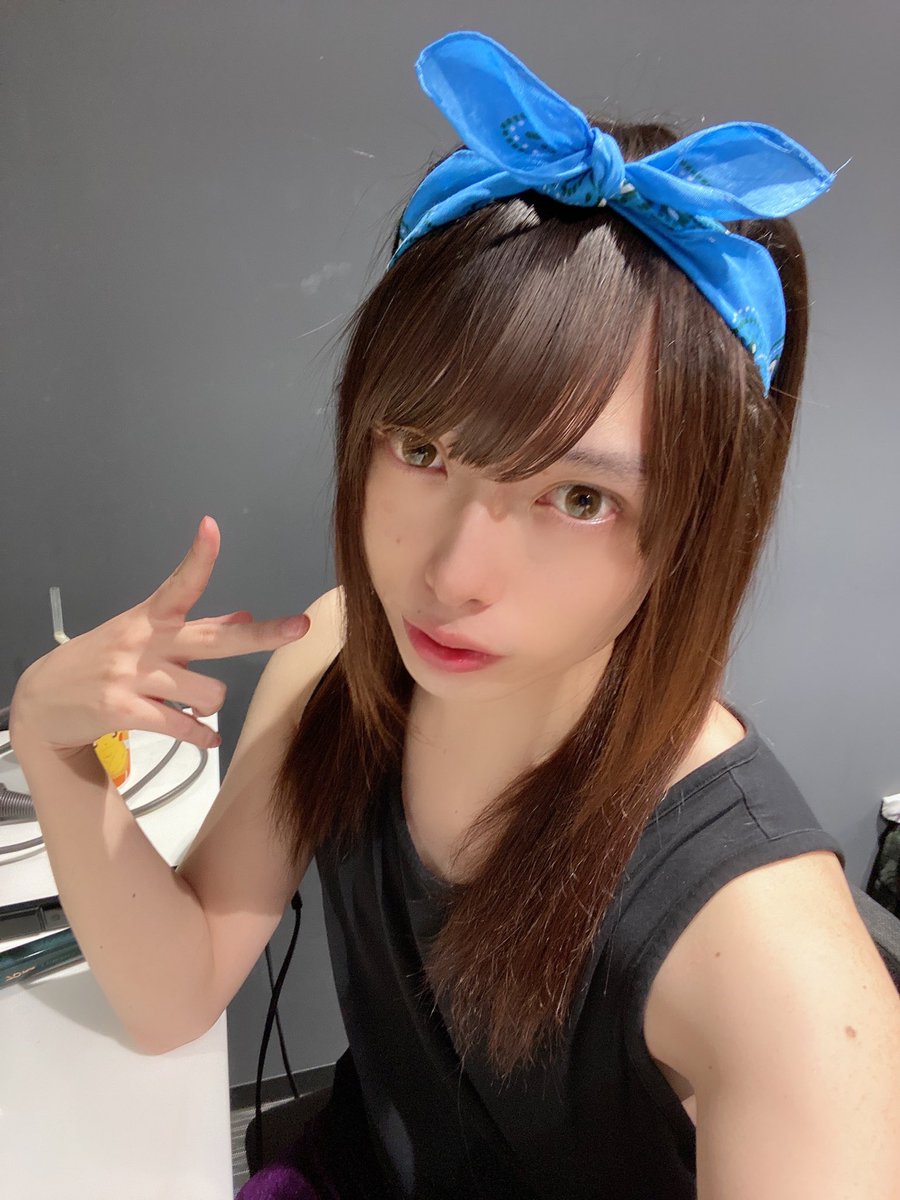 アヤァ オブ ザワールド V Twitter 本日もありがとうございました 初めましてもありがとう うれしいねぇ Fairy Playさん お披露目おめでとうございます めでたい ライブの時にフェアリーパーティーって間違えて申し訳ないです 勝手にパーティーを開催した