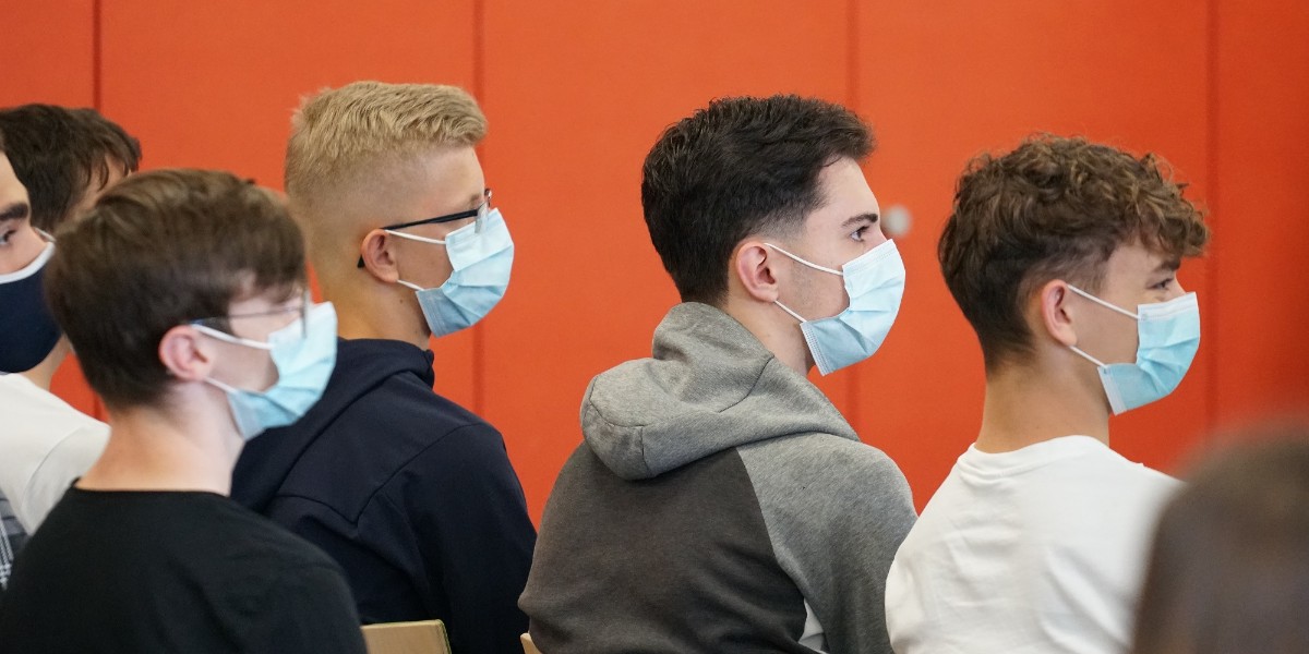 Heute startete unser Lernendenlager 2021! Der erste Programmpunkt - und für viele eines der Highlights der Woche - war die Begrüssung durch unseren CEO Martin Scholl. Wir wünschen allen Lernenden eine spannende und tolle Woche!