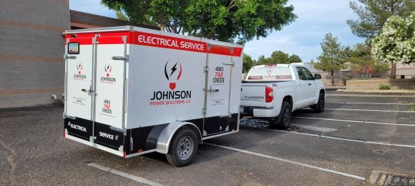 swami83's tweet image. See how Johnson Power Solutions is boosting its brand with contractor trailer and truck graphics in Gilbert! What can vehicle graphics do for your business? #contractorvehiclewraps #trailergraphics #pickuptruckgraphics #truckwraps #gilbertaz bit.ly/3dpnSK6