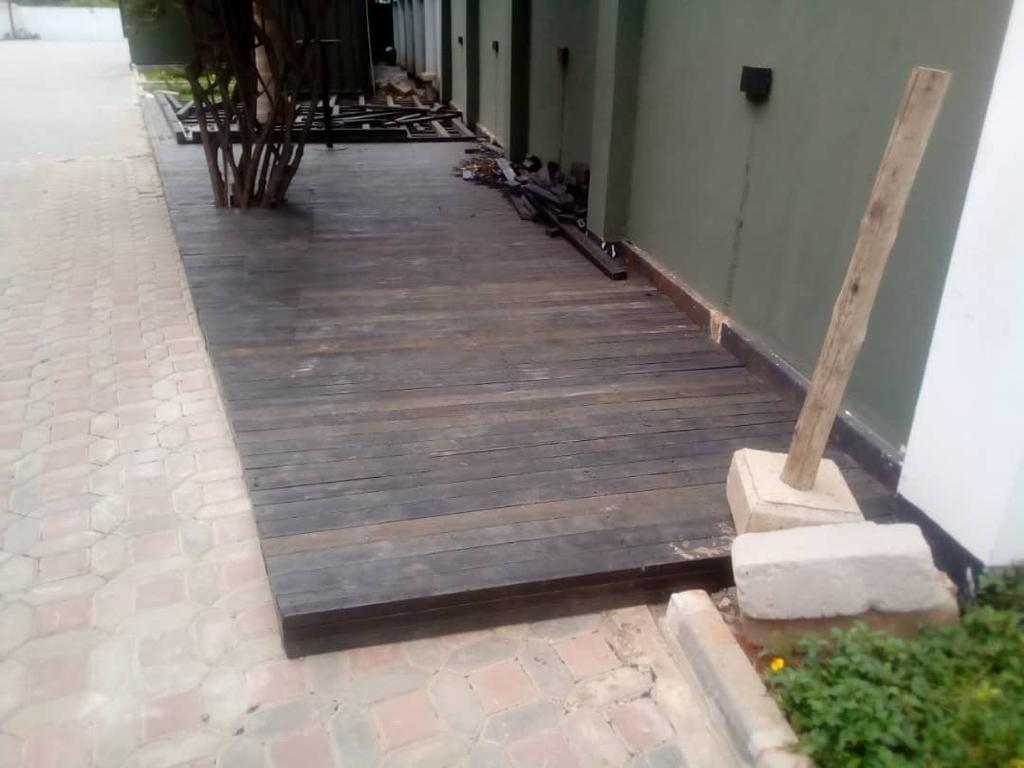 SAKAFU YA MBAO ZA PLASTIKI

✅ Tumia mbao zilizotengenezwa kwa takataka za plastiki, tutakutengenezea sakafu ( Decking ) bora zaidi.

✅ Bei nafuu kwa asilimia 45%.

✅Mvua na mchwa haiwezi haribu.

Contact:

+255757100012
+255764567919

Instagram: @ecoact_tz