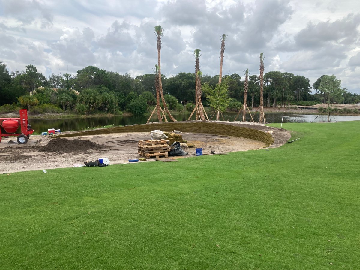 PermaEdgeBunker's tweet photo. Great use of PermaEdge in select bunkers and waste areas at @OldPalmGolfClub.  Work continues course wide with design from Harry Bower and work performed by Heritage Links.  More images once final dirt work and grassing are complete! https://t.co/BCmsxGQPa7