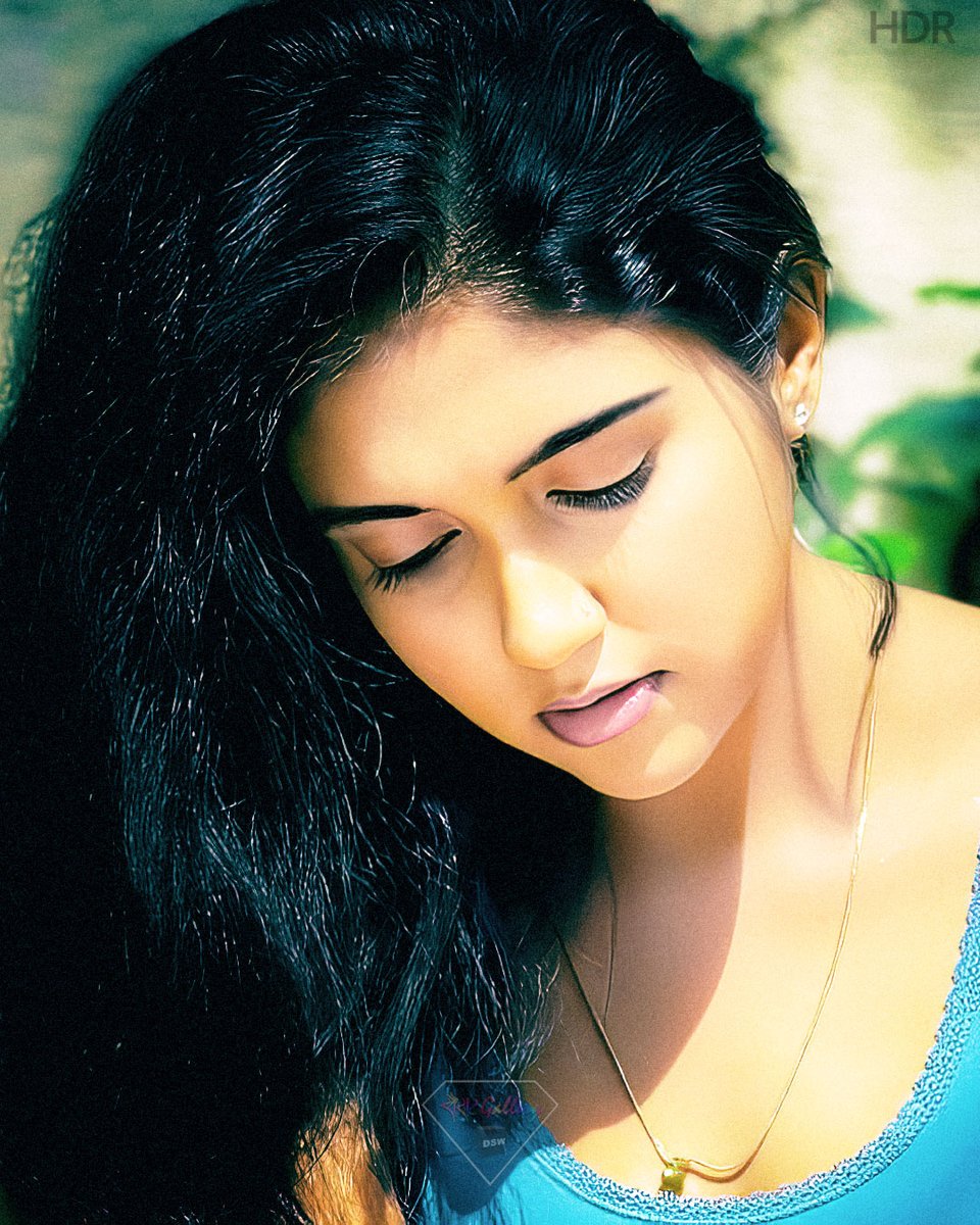 RinkuRajGallery's tweet photo. वेळच सर्वकाही आहे
#closeframe #hdr
#colorgrading
.
@iamrinkurajguru
#rinkurajguru
#रींकुराजगुरू
#iamrinkurajguru
#rinkumahadeorajguru
#rinkurajgurugallery
@akashthosar
#akashthosar
@nagraj_manjule
#nagrajmanjule
#sairat
#sairatgallery
#sairatgalleryfansClub
.
#marathiactress https://t.co/pl8ED0yt0Y
