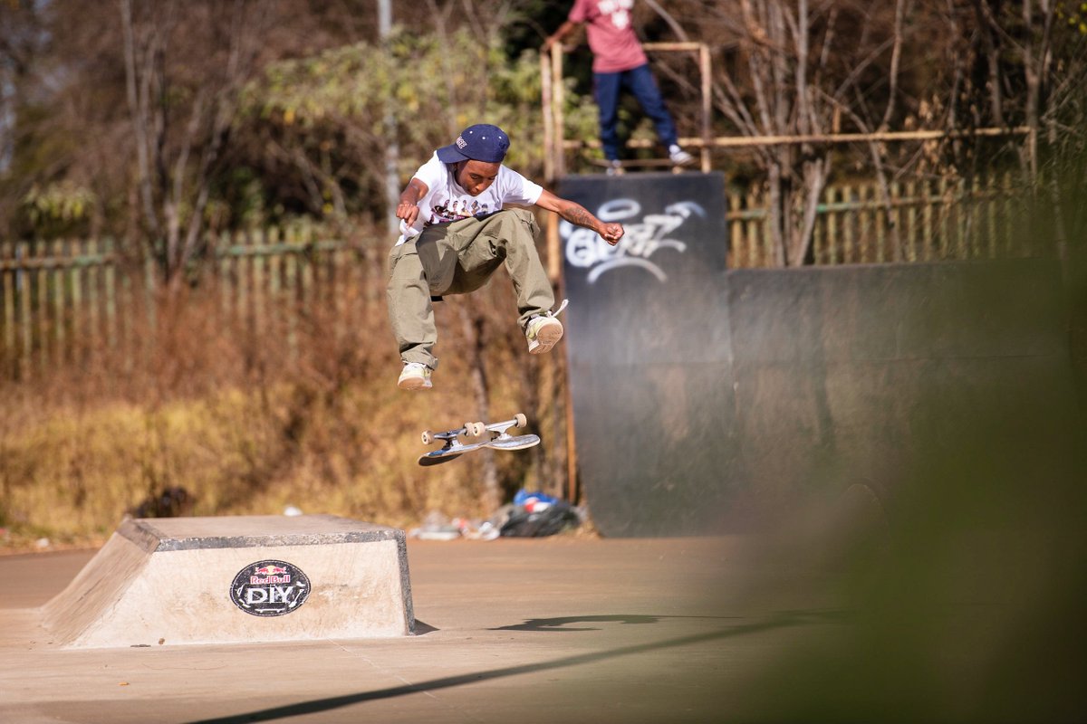 MpumeleloMacu's tweet photo. It’s amazing to be involved in amazing projects like the #RedBullDIY for @redbullza. Thanks to my homie @1phiko .

Making better spaces for skaters, 1 obstacle at a time.

I get to document these projects and learn a lot from them.

Gear: @Nikon_SA #Z5 Lighting: @ElinchromLTD https://t.co/fUoBdbpa5H