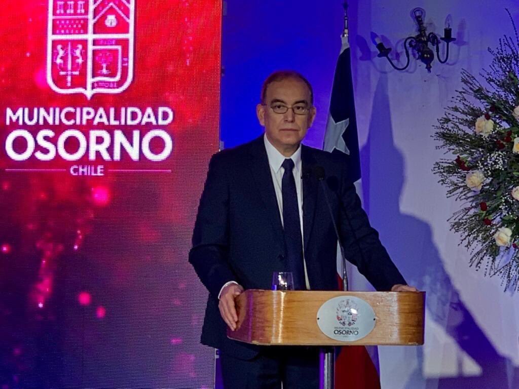 Mucho éxito al nuevo concejo municipal y al nuevo alcalde #EmeterioCarrillo de Osorno #Osorno
<a href="/emeterioalcalde/">Emeterio Carrillo</a> <a href="/muni_osorno/">muni_osorno</a>