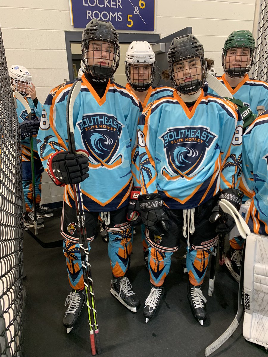 World Selects Invitational (@worldselects) on Twitter photo Early favorite for best dressed teams at the tournament
That electric blue and orange from <a href="/southelithockey/">Southeast Hockey</a> is ⚡️ Early favorite for best dressed teams at the tournament
That electric blue and orange from <a href="/southelithockey/">Southeast Hockey</a> is ⚡️