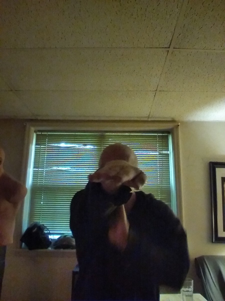 groovenugget's tweet photo. Got my pre-work in.

#gongfu. #wingchun  #biujee https://t.co/x5HfcpZoWM