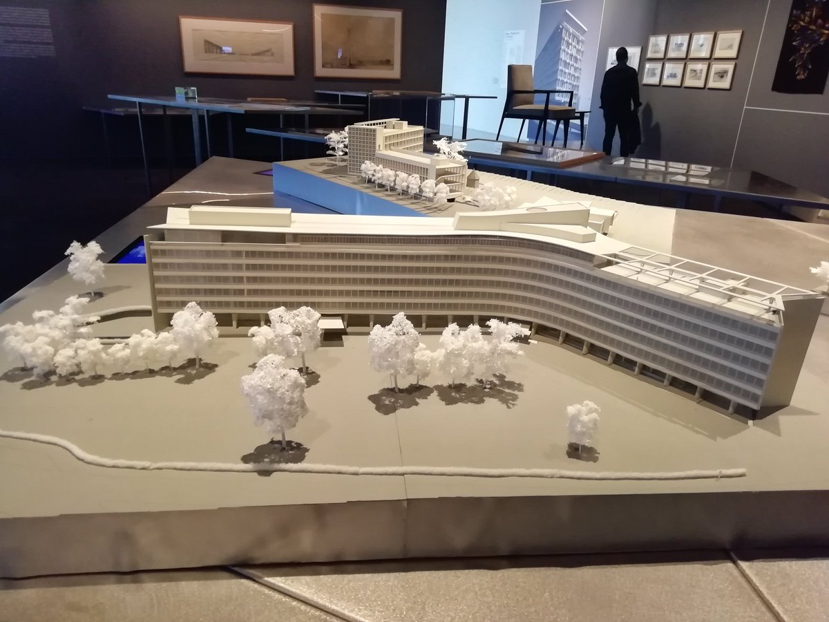 GaesslerS's tweet image. #Jeantschumi #citedelarchitecture #modernistarchitecture #internationalstyle #corporateaarchitecture Exposition Jean Tschumi à voir absolumment