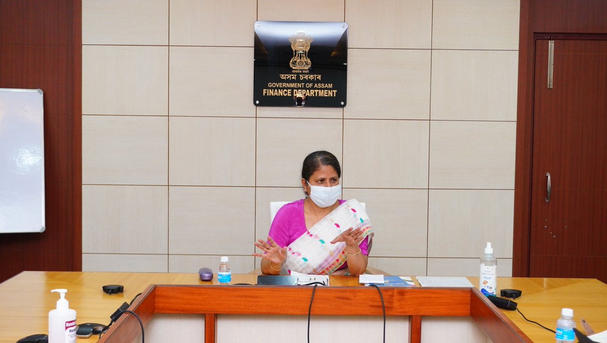 AjantaNeog's tweet photo. Conferred with the officials of the finance dept on the upcoming Assam budget 2021-22.
Focused on preparing a people-oriented budget.
Women empowerment, elimination of unemployment and development of agro-commerce sector were also discussed. https://t.co/aCalX9zKZq