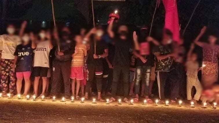 Candle light strike of NyawBin Village, Launglon to commemorate the martyrdom of the spring revolution heroes. REST IN POWER #WhatsHappeningInMyanmar  #June28Coup  #RecognizeNUG