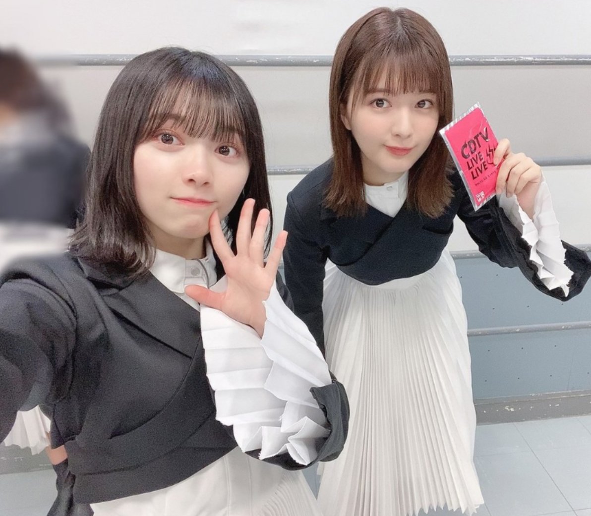 櫻坂46　関有美子　ユニエア　チェキ&キャップ 櫻坂46 関有美子 サイン入りチェキ - メルカリ