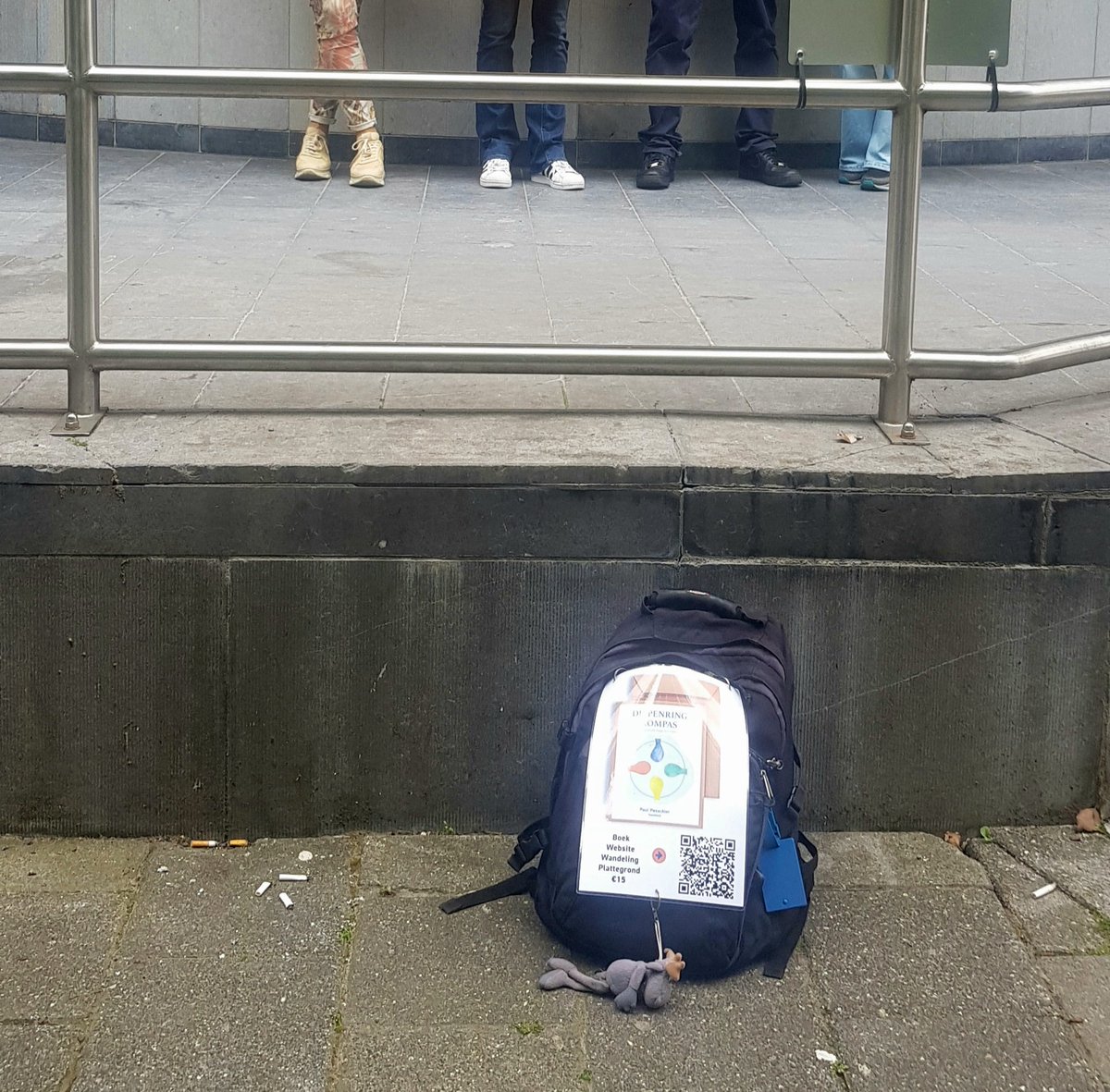 Niet online maar buiten bewegen.  Naast hoofd, ook onderbuik en benen van collega's in beeld. Afgelopen dagen met @gemeenteraad050, @molendrift en <a href="/Het_OM/">Openbaar Ministerie</a> Noord