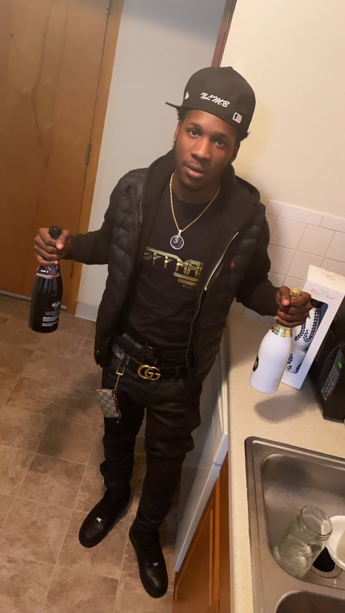 TeamDee_136's tweet photo. #LLRo$eff https://t.co/rxujJXznye