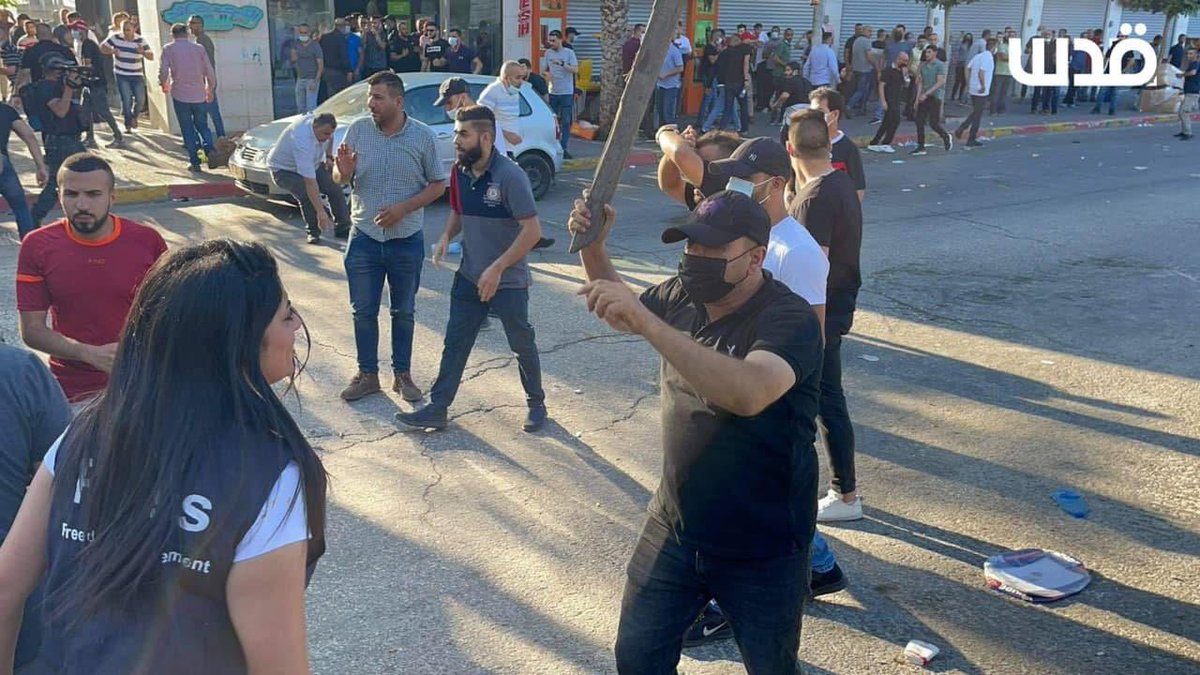 RamAbdu's tweet photo. Palestinian Authority security forces attack journalists during their work in covering events of peaceful protest in Ramallah. Among the assaulted female journalists are: 
Shatha Hamad
Nanlah Zaytoon
Fayhaa Khanfar
Saja Alalamy https://t.co/YFPPbYk9sJ