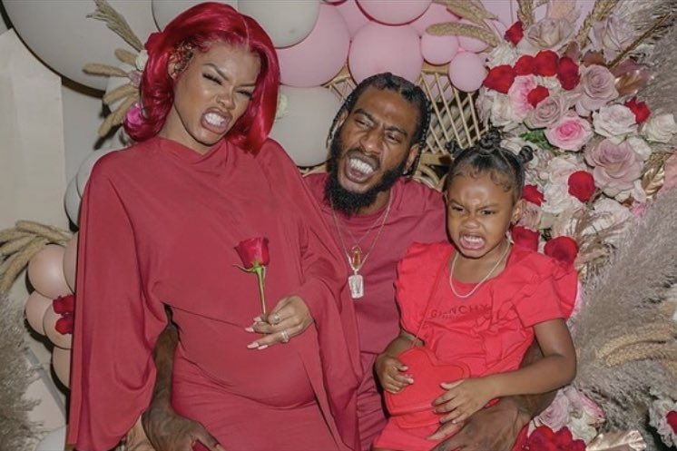 Happy birthday to family-man/basketball star/ rapper/ super dad Iman Shumpert     