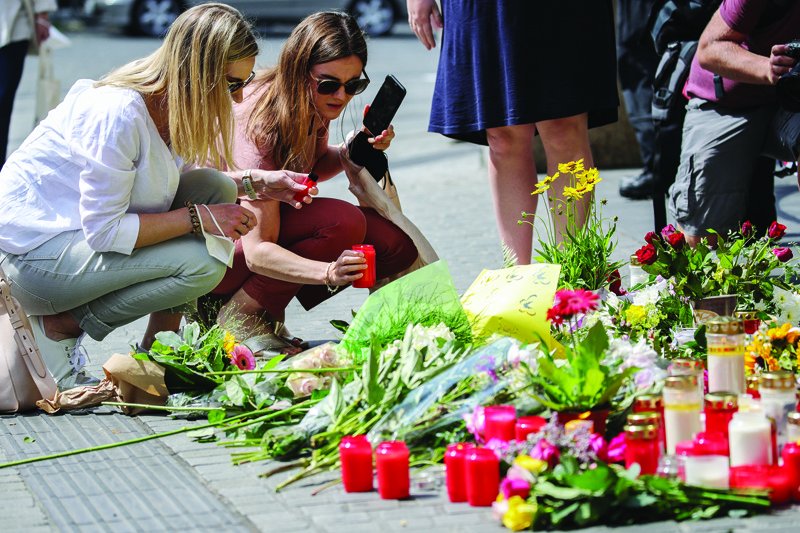 kuwaittimesnews's tweet photo. Jihadist motive not ruled out in German attack https://t.co/zlp5qY9Xxk via @kuwaittimesnews
#Germanattack https://t.co/LLQknoQXut