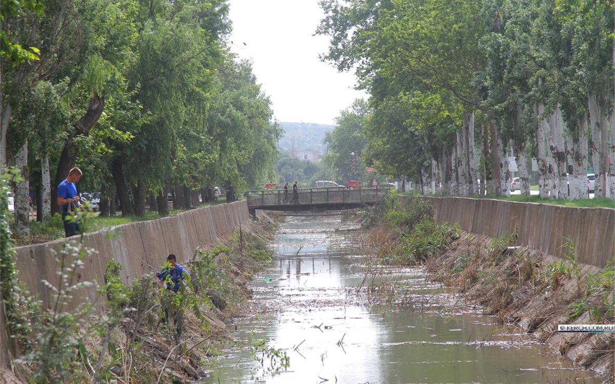 Семь лет за хiхлами разгребаем в Крыму</b>>Семь лет за хiхлами разгребаем в Крыму 